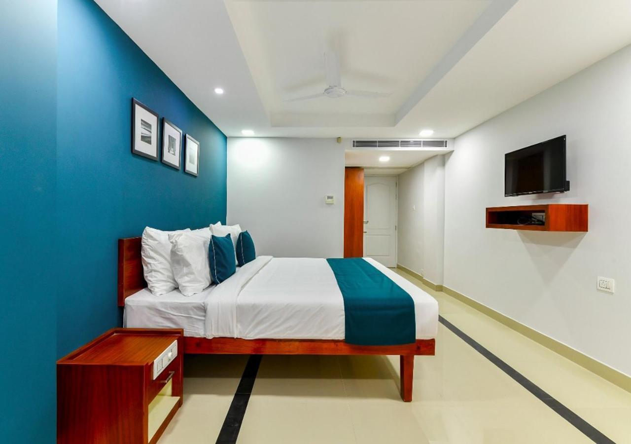 The Reach Hotel Kochi Bagian luar foto