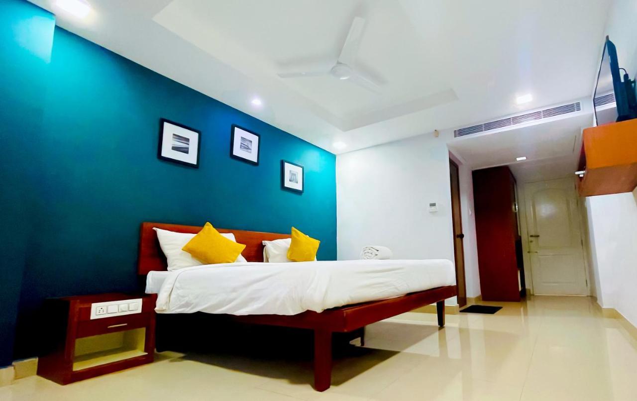 The Reach Hotel Kochi Bagian luar foto