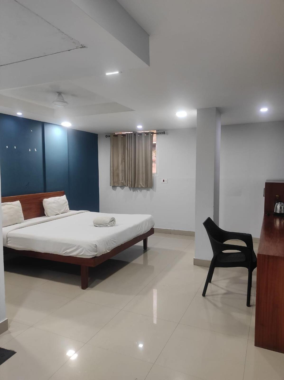 The Reach Hotel Kochi Bagian luar foto